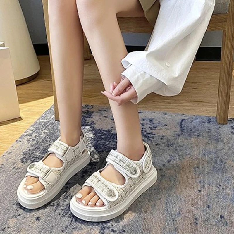 2023 Women Fashion Sandals Summer New Flat  Embroidery Size  Casual Roman Designer Shoes Platform Sandal