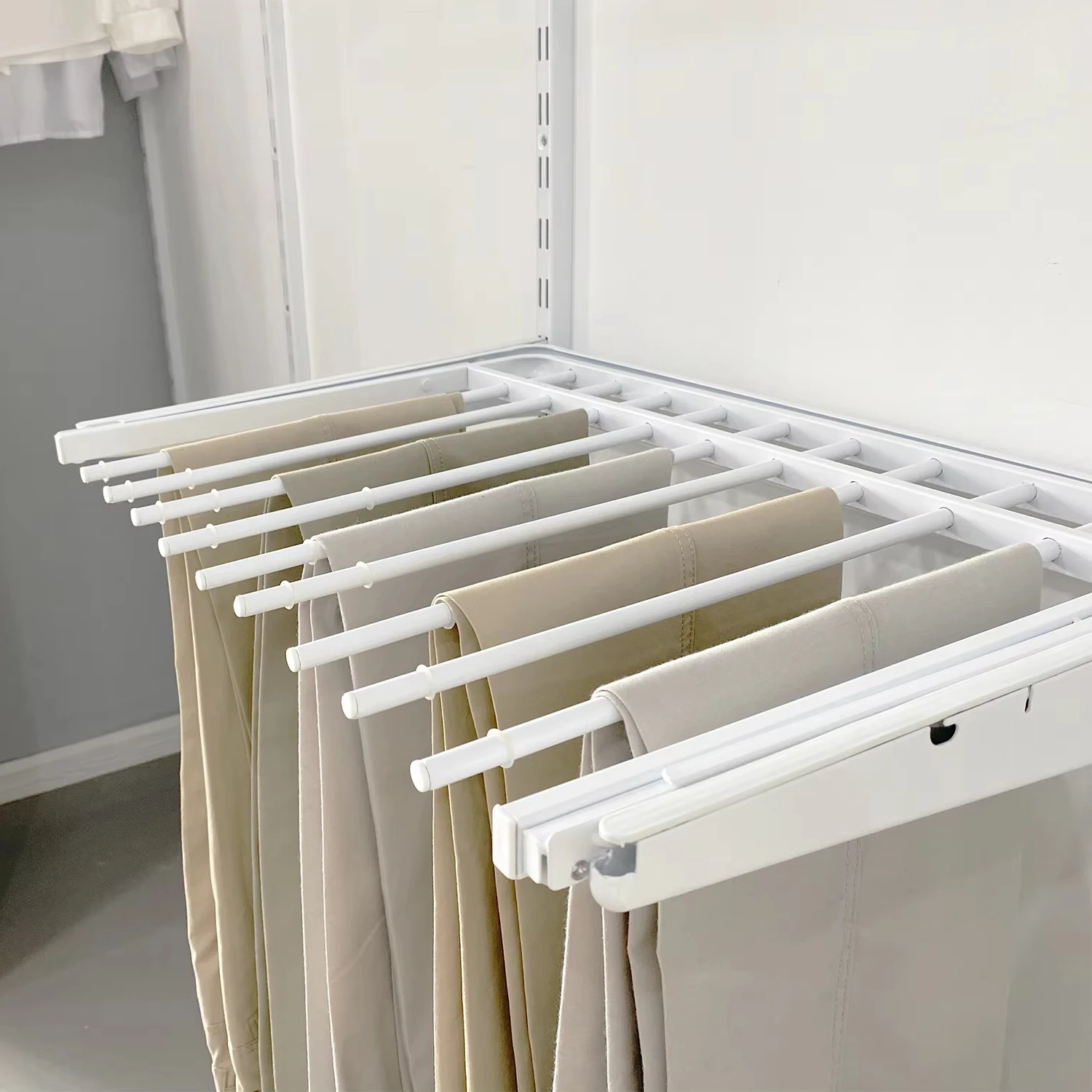 

Hot Sale High Quality Modern Adjustable Space Saving Metal Pants Hanger for Bedroom Wardrobe