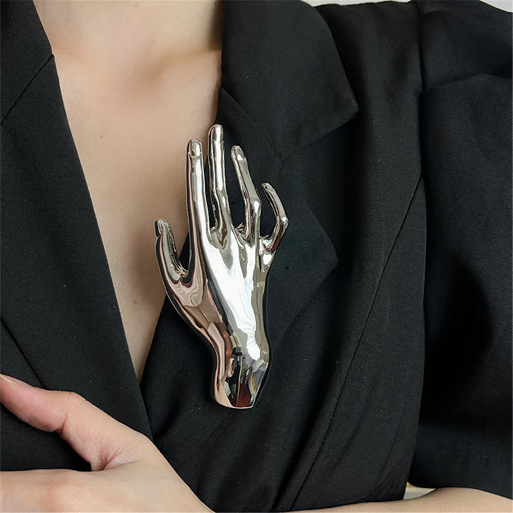 Exaggerated Metal Smooth Right Hand Brooch Men\'s And Women\'s Suit Texture Small Hand Pin Scarf Cape Buckle Corsage