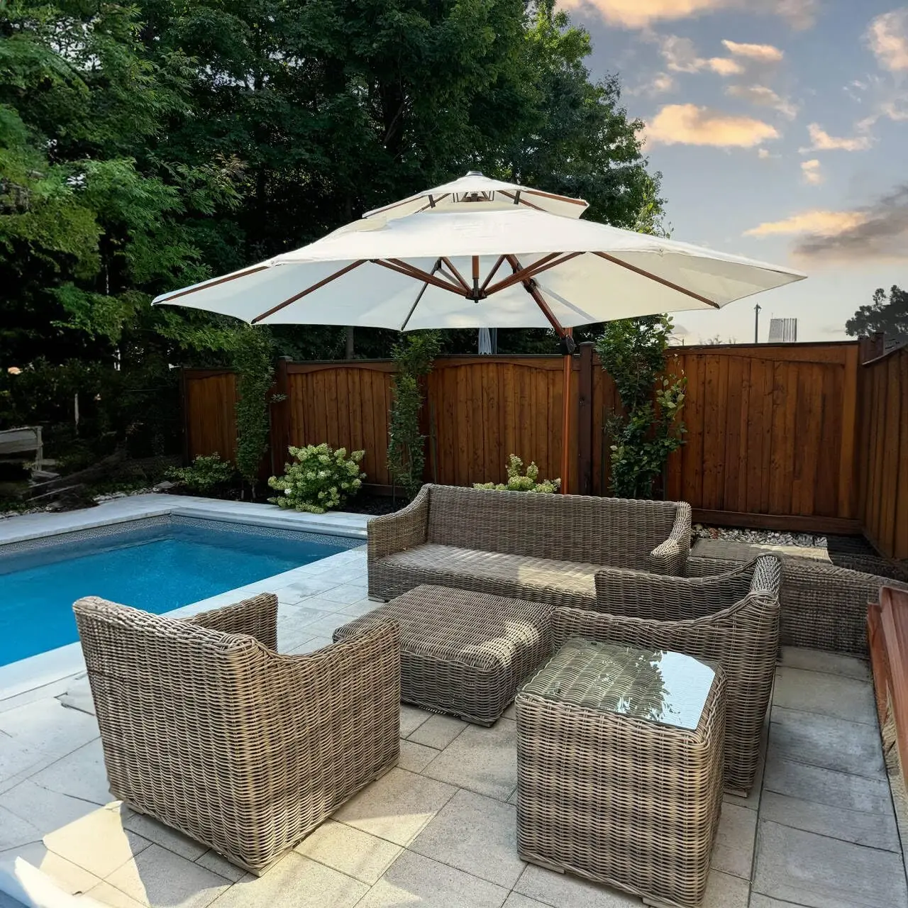 11ft مظلة فناء في الهواء الطلق مظلات مستديرة كبيرة ناتئ مظلة يندبروف أوفست المظلات الثقيلة مظلة واقية من الشمس