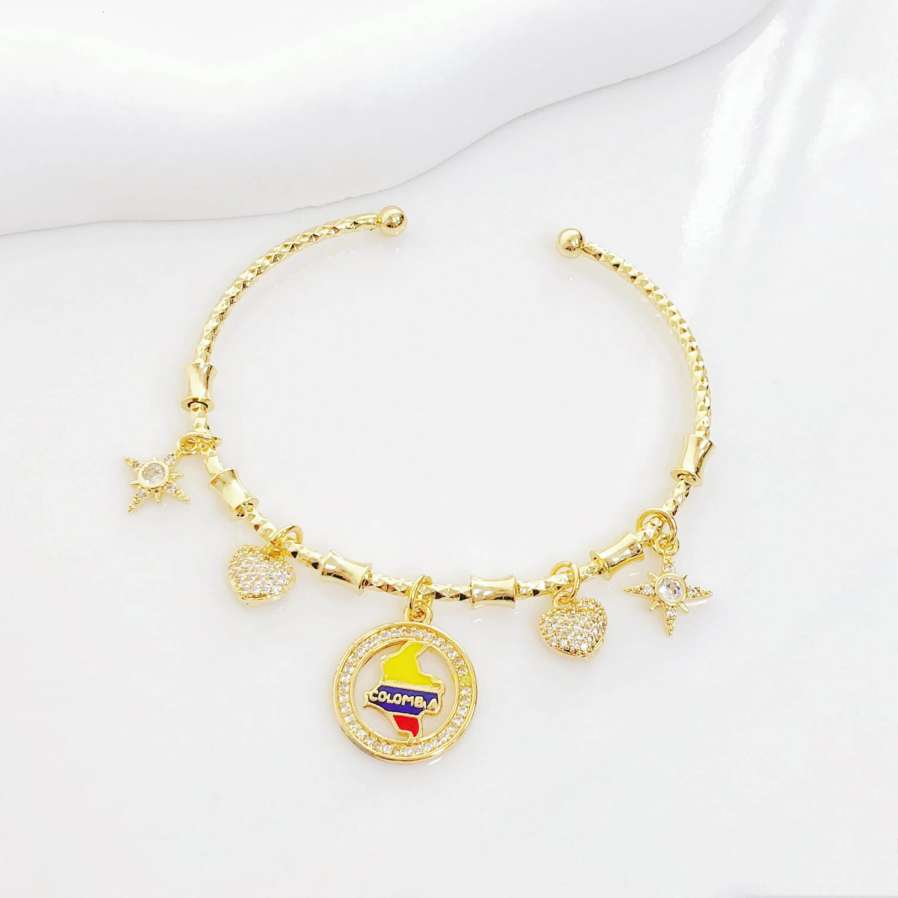 مطلية بالذهب علم البندقية نجمة الزركون الإسورة كاندي سوار كلاسيكي للرجال والنساء مجوهرات اليوم الوطني هدية عيد ميلاد