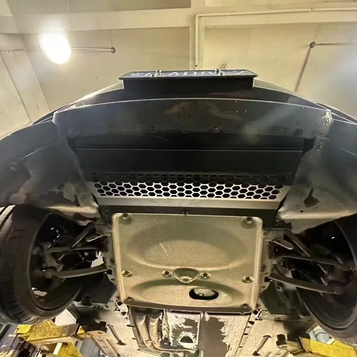 

Защитная пластина картера двигателя из магниево-алюминиевого сплава для BMW M3 M4 F80 F82 F83 (2017-2019)
