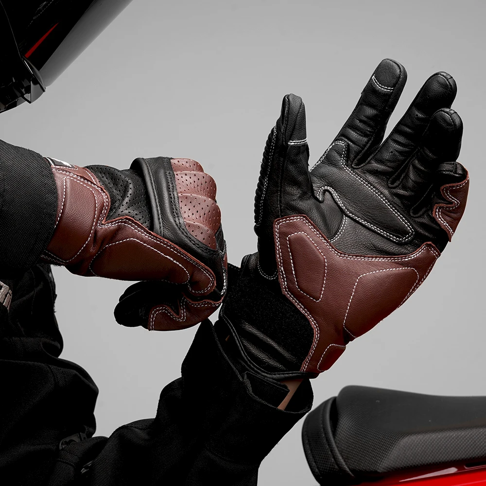 Vintage Leather Motorcycle Gloves Breathable Perforated Design Touchscreen Compatible Men Riding Gloves for Cafe Racer Cruiser