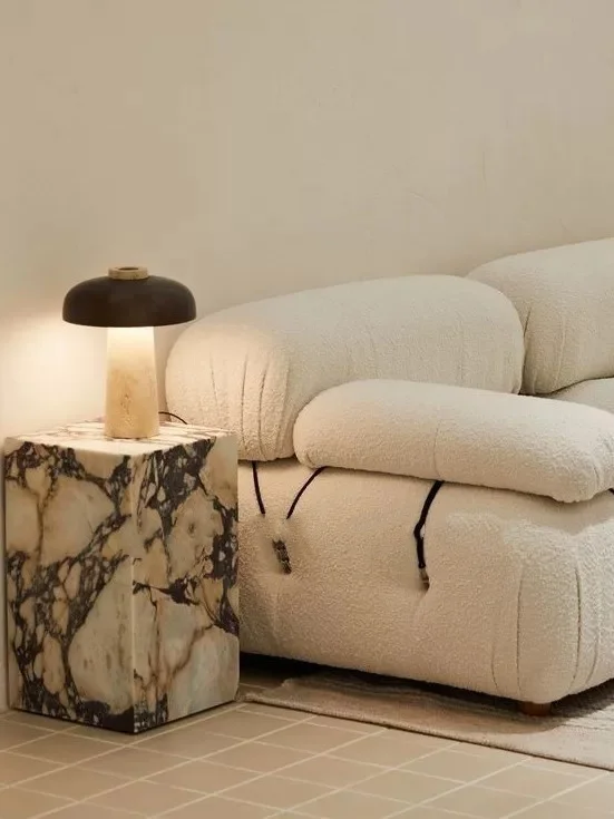 Custom Natural Stone Plinth Sculpture Display Pedestal Side Stand  Showroom Livie Room Bedroom Entrance Decor Stone Art Pier