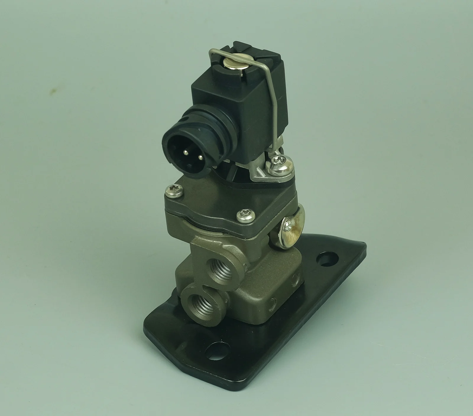 OE 21031448 electromagnetic valve solenoid valve for VOL-VO Truck New
