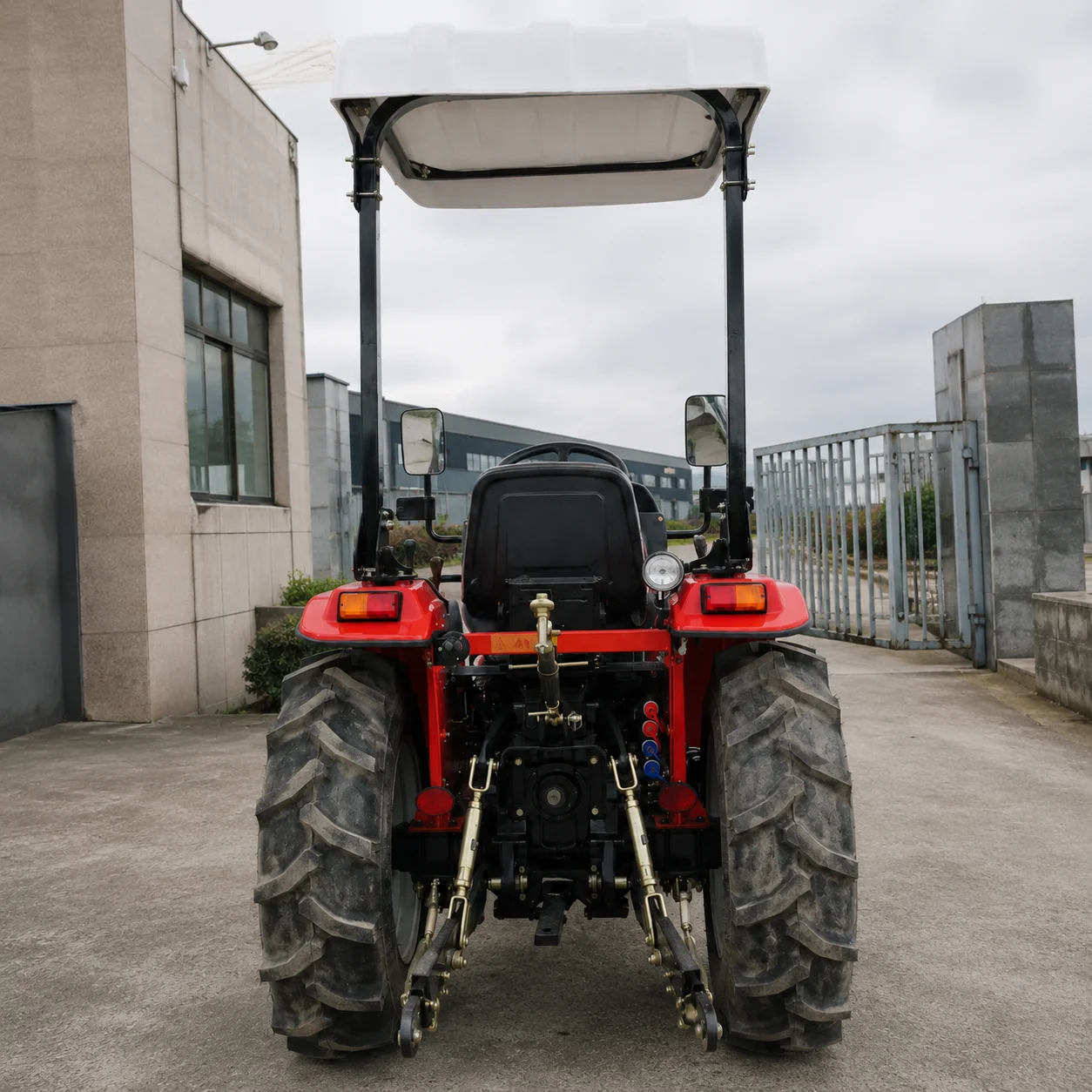 EPA Eur V Compact 20HP Mini Tractor 4WD Diesel Farm Tractor Garden Tractor 4x4 for Greenhouse Orchard Small Farm Work Use