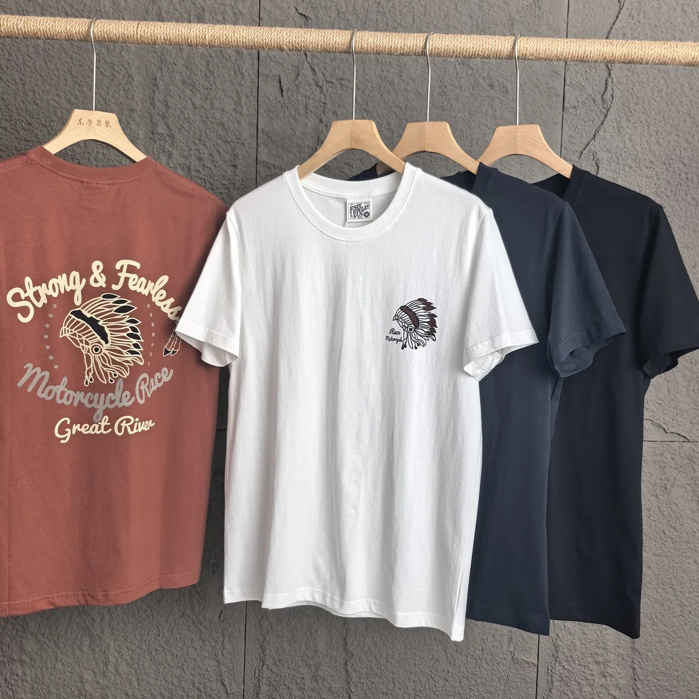 7079 #   Sommer Neues Amerikanisches Retro Kurzarm-T-Shirt mit Rundhalsausschnitt und Beidseitigem Druck, Modisches Herren-Oberteil aus 100% Baumwolle im Used-Look