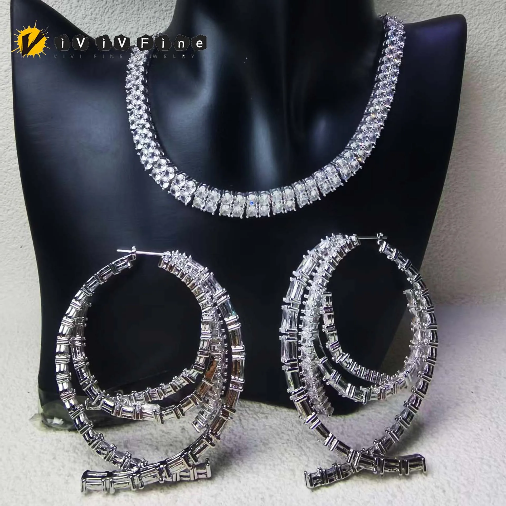

2025 New Original Exquisite Choker Necklace Jewelry Set Luxury Geometric Earrings Bracelet Necklace Ring for Women Wedding Gift