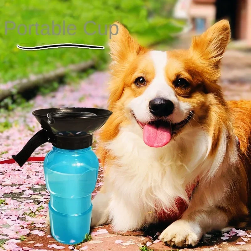 Dogs go out with cups, outdoor portable kettles for pets, 500ml self-driving puppies, squeezing drinking fountains.