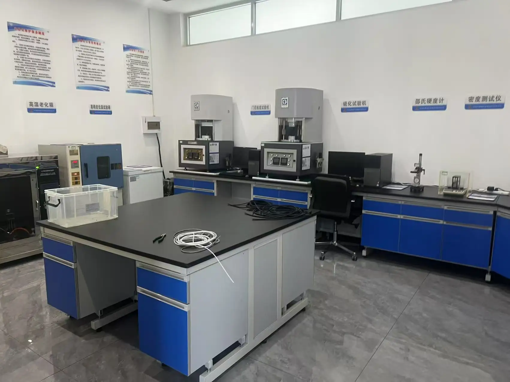 Sistema di scarico downpipe in acciaio inossidabile Vortex Racing ad alte prestazioni specifico