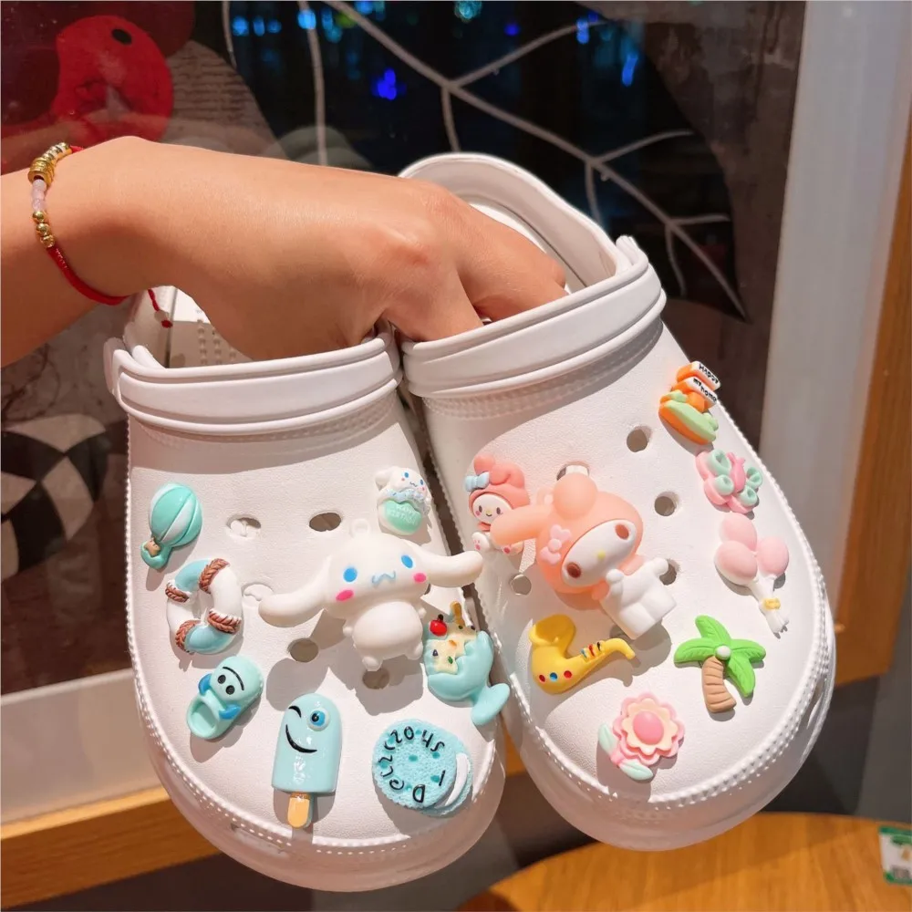 

MINISO 3D Stereo Cartoon Cute Cinnamoroll DIY Shoe Flower Decorative Buckles Detachable Soft Rubber Shoe Charms Soft Rubber