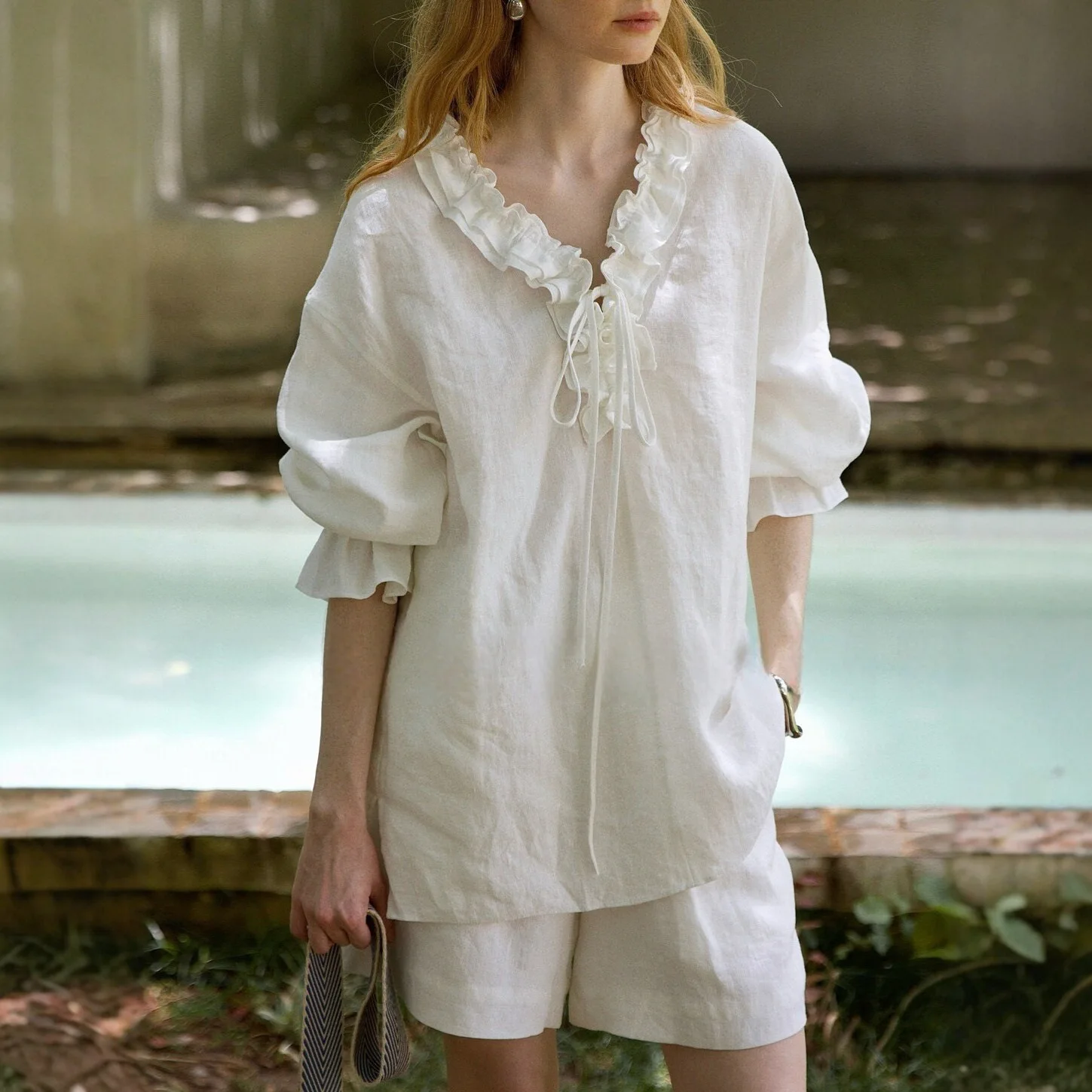 

Модная женская блузка 2026 года с V-образным вырезом и длинным рукавом, элегантный классический топ на шнуровке, свободная белая блузка для женщин на весну