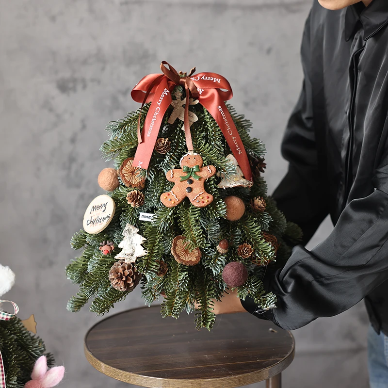 

Новый пряничный человечек, мини-рождественская елка, настольное украшение, небольшой набор украшений для дома, креативный праздничный подарок, милый кавайный праздник