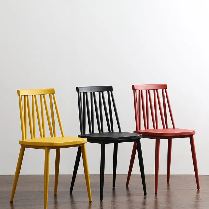 sedia-da-pranzo-casual-con-schienale-in-plastica-per-la-casa-ideale-per-il-relax-e-la-lettura
