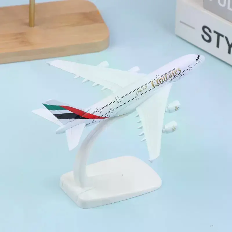 

1 комплект A380, 14 см, модель самолета, металлическая копия, материал из сплава, модель самолета, авиационная имитация самолетов, украшение