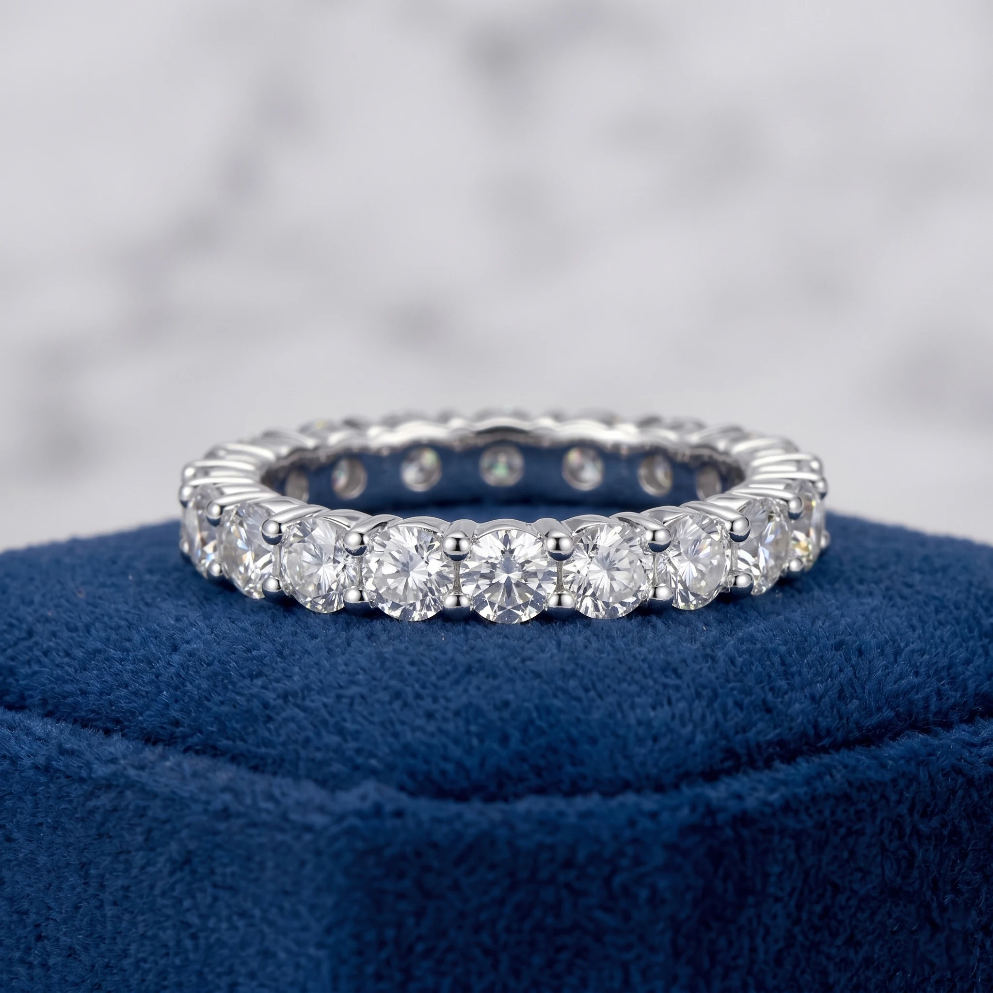 

D Color VVS1 Full Eternity Round Moissanite Ring, 925 Sterling Silver, Prong Set, Unisex, Light Luxury Gift, With Certificate