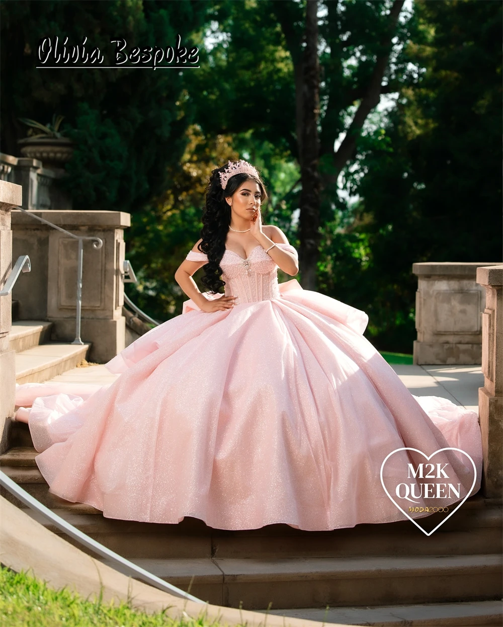 أنيق الوردي الأميرة فساتين Quinceanera الخرز كريستال كشكش الكرة ثوب مع القوس 2024 عيد ميلاد فستان فاخر الحلو 16 مخصص