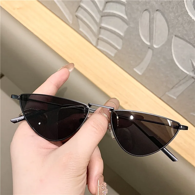 Mode Metall kleine Cat Eye Sonnenbrille Frauen ins beliebte Punk Sonnenbrille weibliche Schattierungen klare Ozean Linse Hip Hop Brillen uv400 – Detail 9