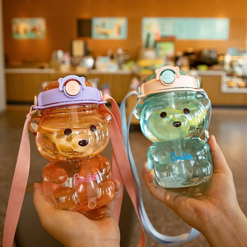 Garrafa de água com palha para crianças, Copo com urso, Caneca Kawaii, Copo de plástico para meninas, Copo bonito para esportes ao ar livre, 1 L, verão