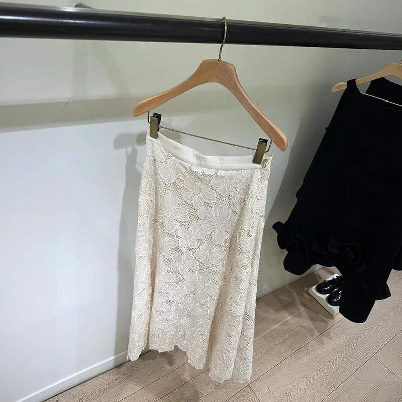 

Весенне-летний женский кружевной комплект: рубашка с воротником-стойкой и коротким рукавом на пуговицах + прозрачные брюки микро-клеш + французская длинная юбка