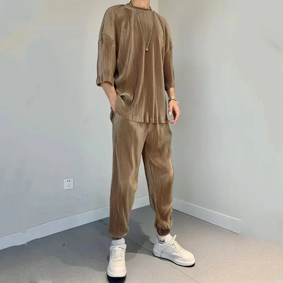 

Летние мужские брюки из ледяного шелка, новые модные однотонные брюки больших размеров с круглым вырезом и короткими рукавами, свободный и универсальный комплект из двух предметов