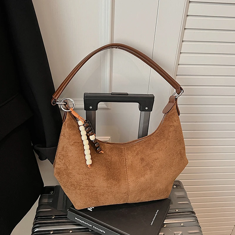 النمط الفرنسي حقيبة كتف تحت الإبط 2025 جديد الخريف الشتاء حقيبة يد خمر جلد الغزال الناعم الإناث الكتف حقيبة كروسبودي المتشرد #1