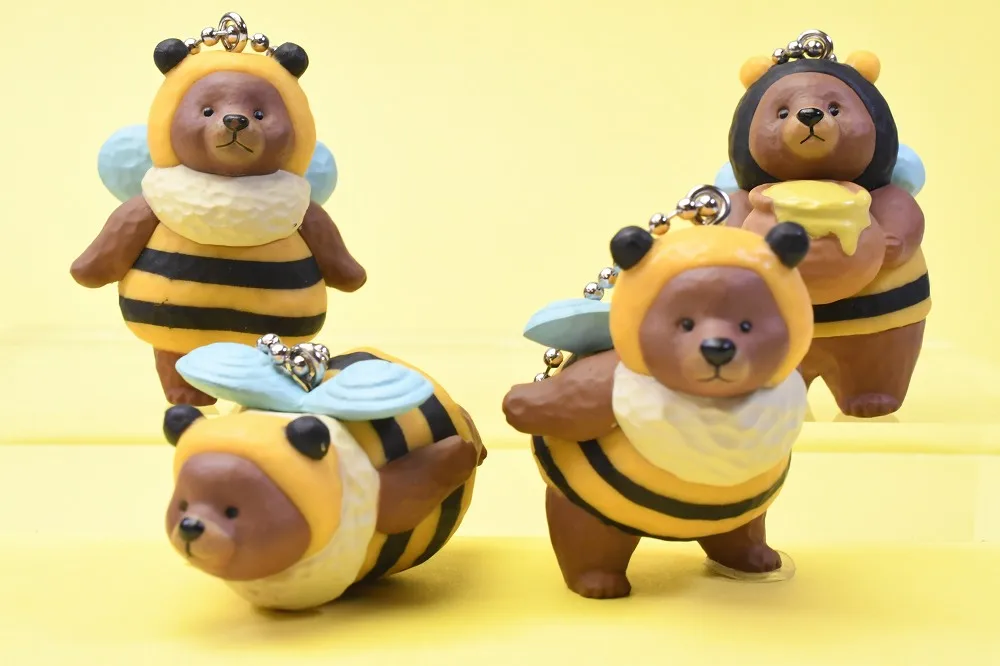

Japanese Genuine Gacha Scale Model Wood-carved Bee-bear Cute Pendant Ornaments Miniature Decoration Action Figure Toys