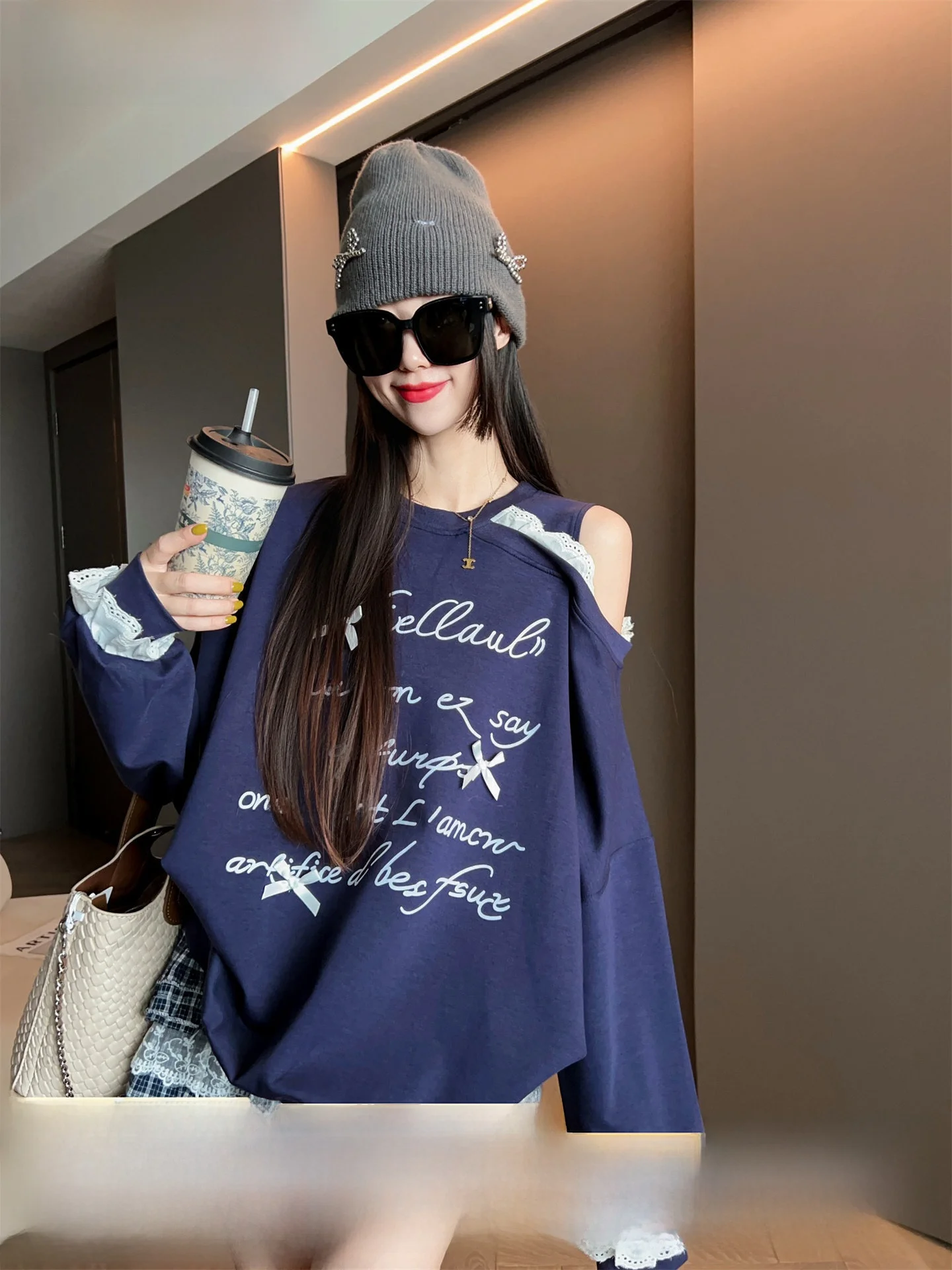 

Модный женский свитшот с открытыми плечами и длинными рукавами, новинка ранней осени 2025 года, свободный повседневный универсальный топ