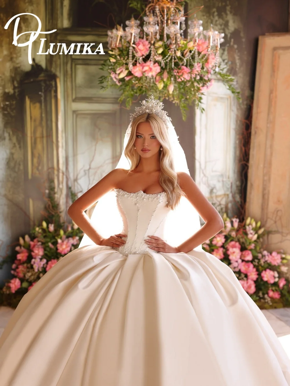 Elegant  Strapless Satin Beaded Wedding Dress 2026 Sparkly Fitted Beaded Bodice Bride Gown Sweetheart Floor-Length Bridal Gown