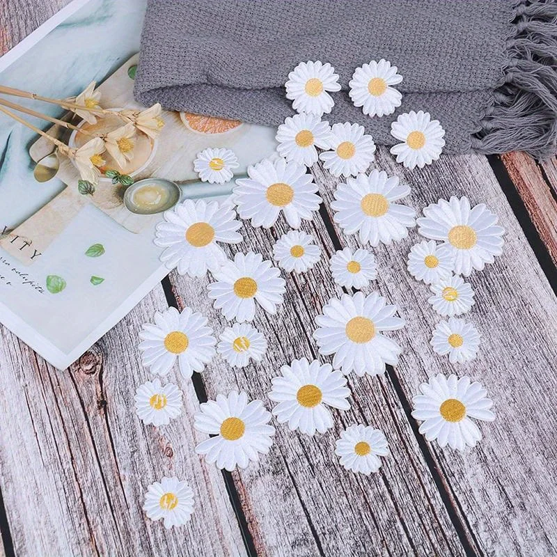 5pcs DIY Small Sun Flower Daisy Embroidery Patches for Clothing Iron on Clothes Sticker Stripe Iron-on Applique Hole Repair