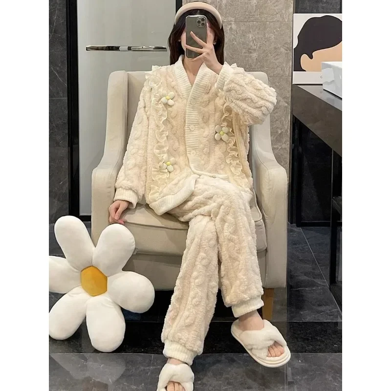 Winter Milkpuff Flower Pyjamas for Ladies Lovely Maiden Thickened with Fleece Spring and Winter Coral Velvet Set Home Wear