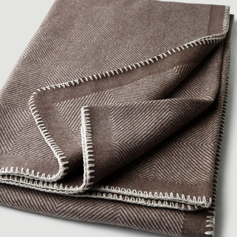 

Hui-character Pattern Solid Color Wool Blanket Shawl Throw Home Blanket Sofa Travel Blanket Air Conditioning Car Warmth