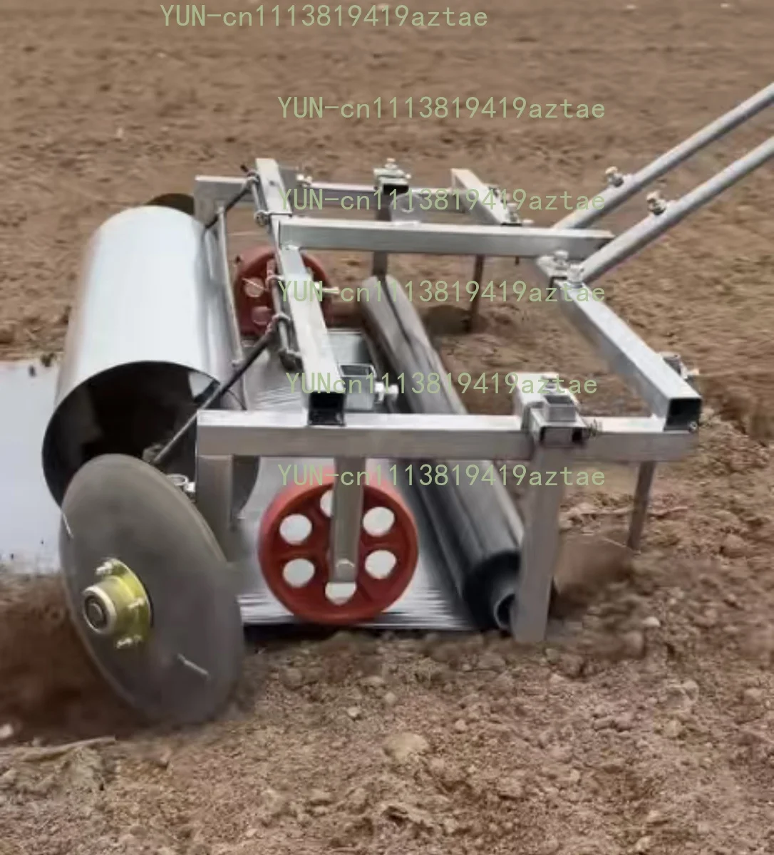 Hand-Pulled Mulching Machine with Micro-Plowing and Soil Covering Time-Saving Labor-Saving Soil Covering and Mulching Machine