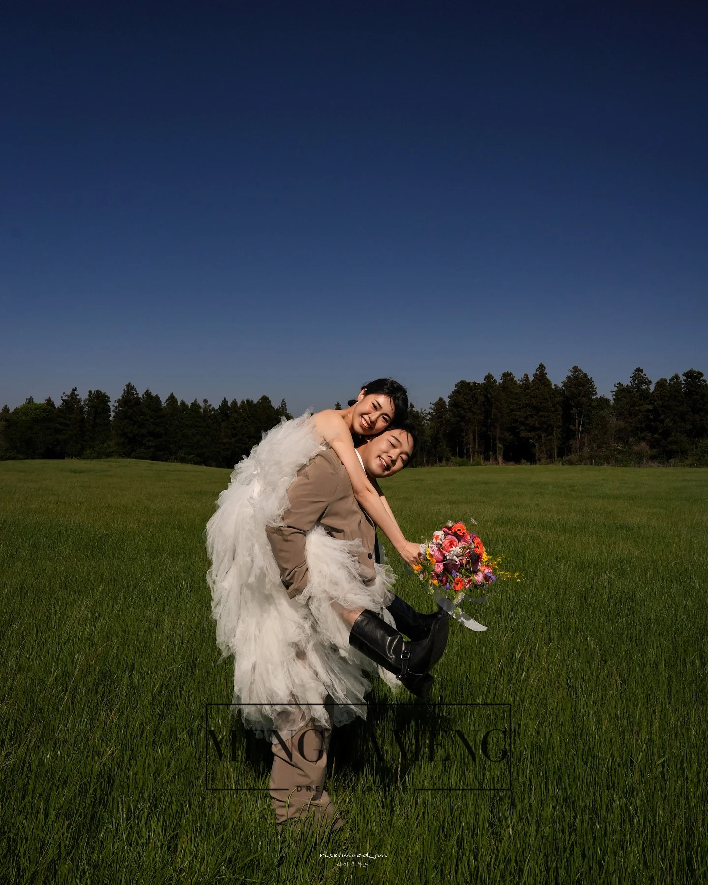 ZHUISHU 2 piezas vestidos de novia coreanos sesión de fotos al aire libre personalizado una línea sin tirantes elegante vestido de novia escalonado esponjoso