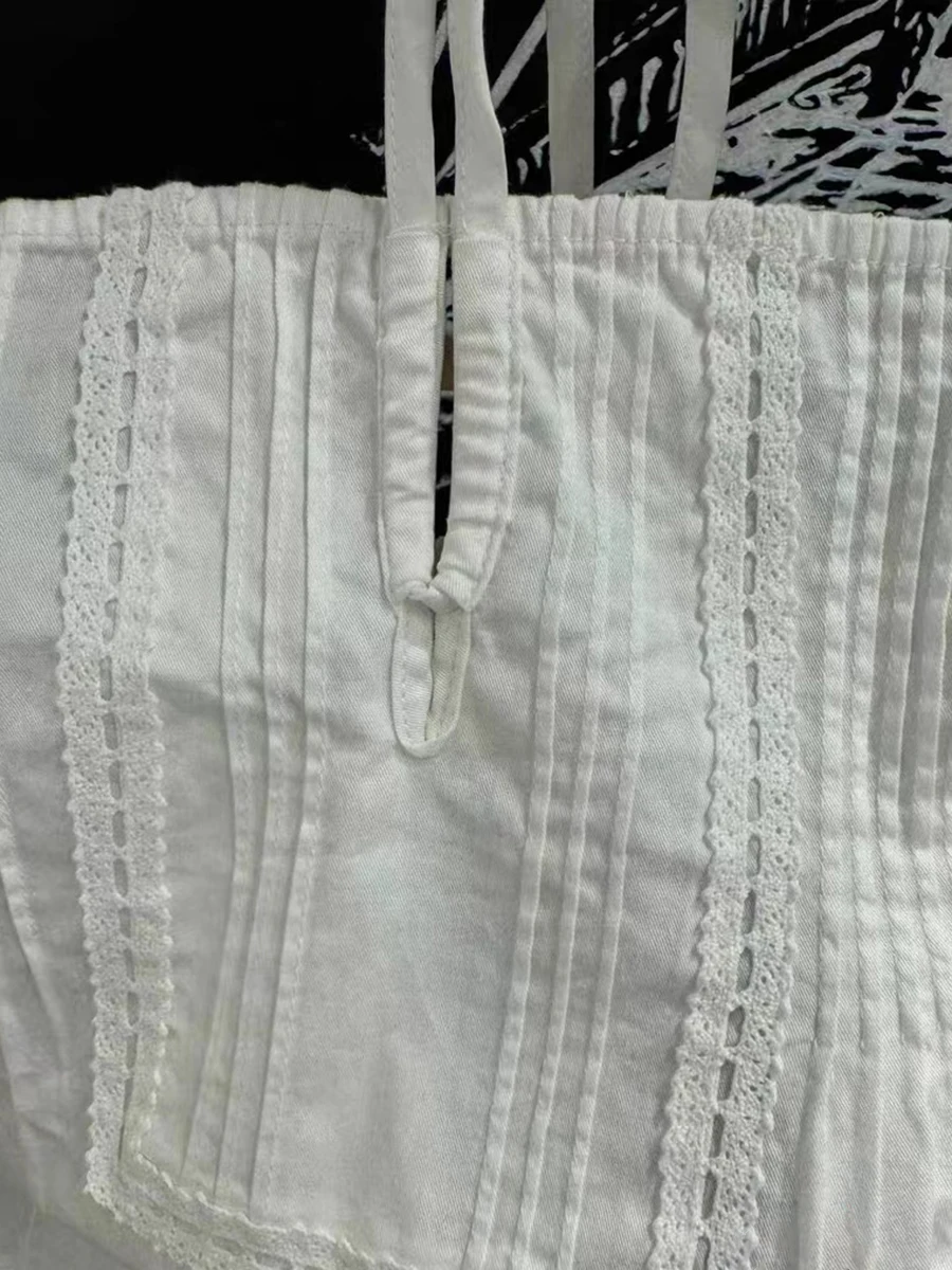 Süße weiße Spitze träger lose Tanktops Frauen sexy rücken freie Baumwolle Knöpfe Neck holder Leibchen solide Vintage niedlichen Sommer Ernte Top y2k