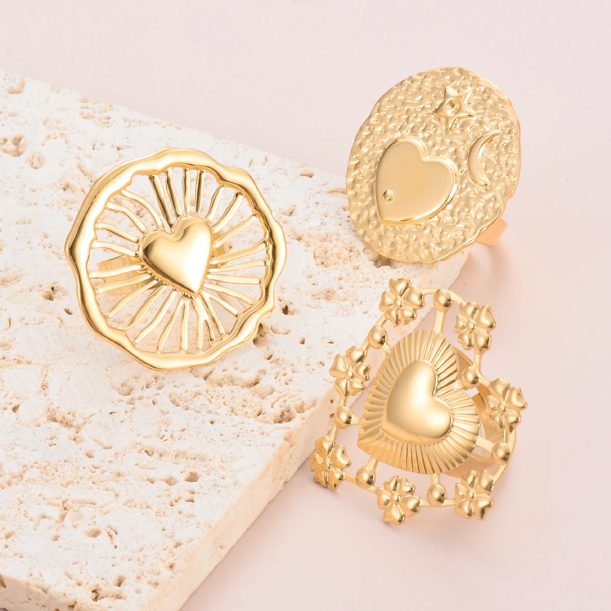 

Golden Large Round Star Moon Stainless Steel Rings For Women Men Hollowed Love Heart Waterproof Hypoallergenic Party Gift