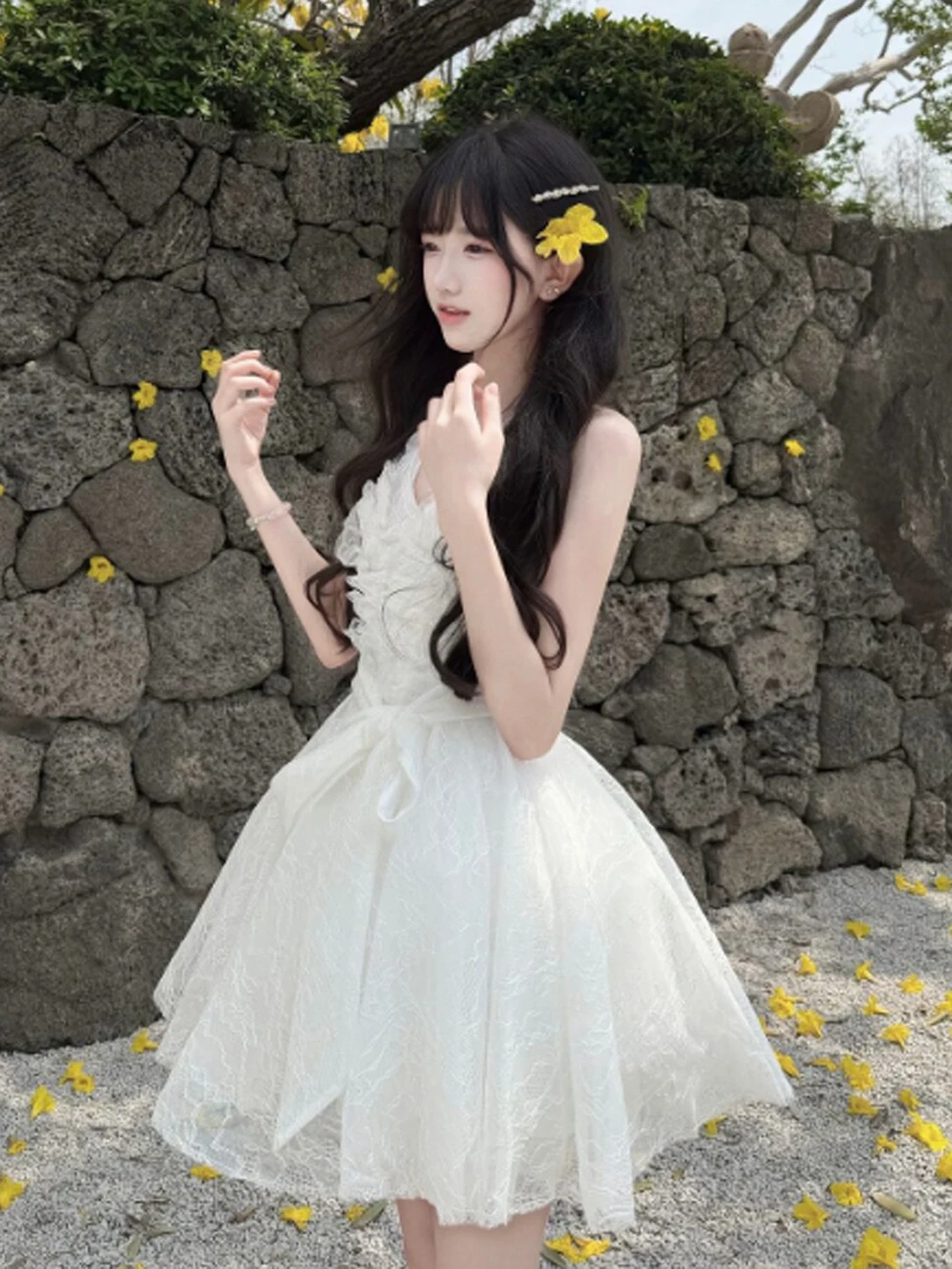 

Sweet Soft Style Fairy Tale Off-Shoulder Puffy Skirt Dress High Waist Cotton Gown for Summer Elegant Waist-Cinching Midi Dress