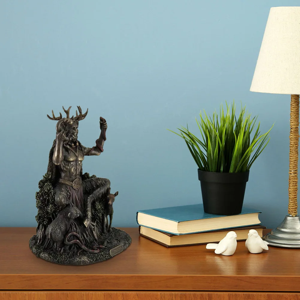 

Cernunnos Horned Animal God Sculpture Resin Landscape Underworld Figurine Creative Portrait Sculpture Decoration Gifts