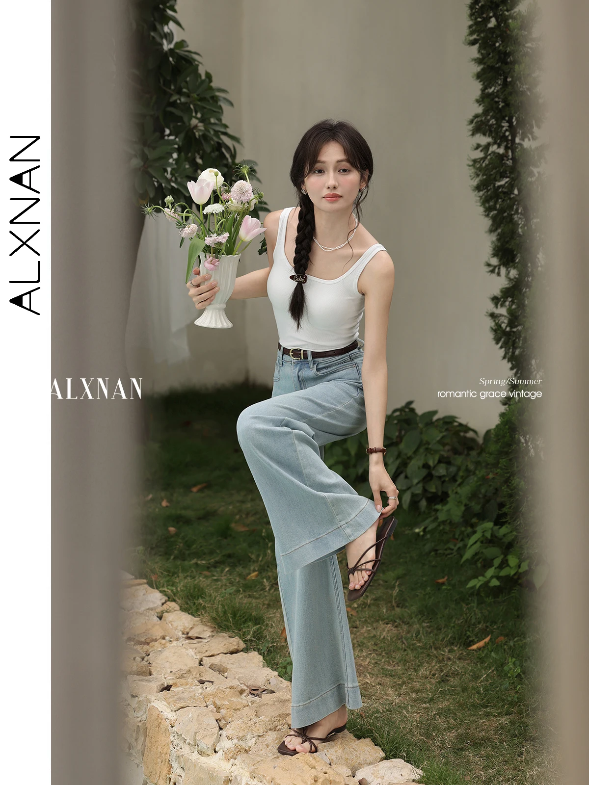 ALXNAN Women's Jeans Retro Blue High-waist Wide-leg Jeans 2025 Summer New Straight Loose-fit Elegant Office Commute Pants L53880