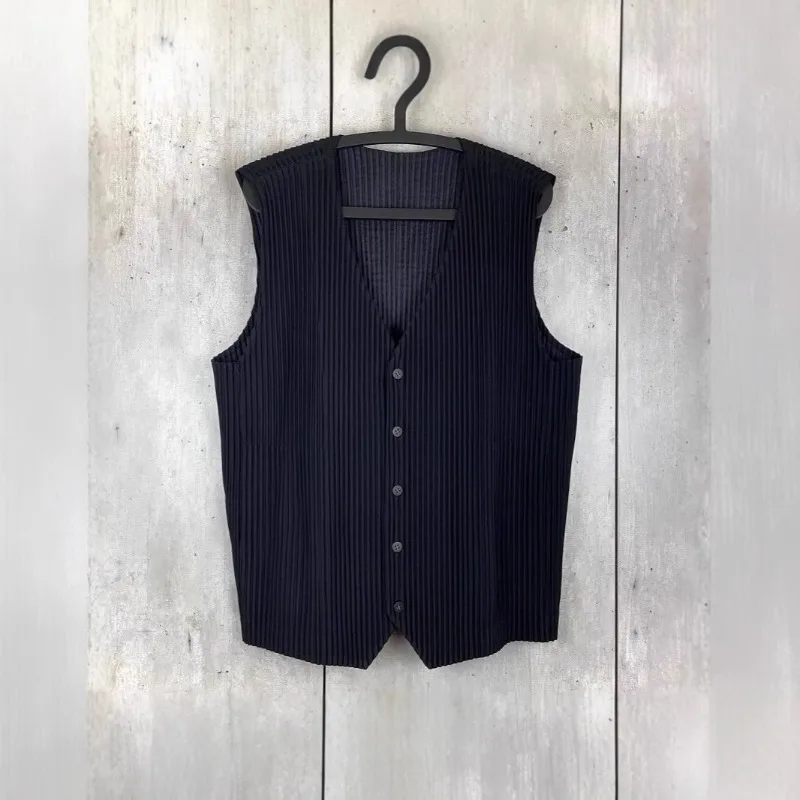 

Miyake Pleated Men’s Clothing Japanese Style Oversized Vest Casual Summer Loose Fold Clothes Fit Sleeveless Top for Men Vest