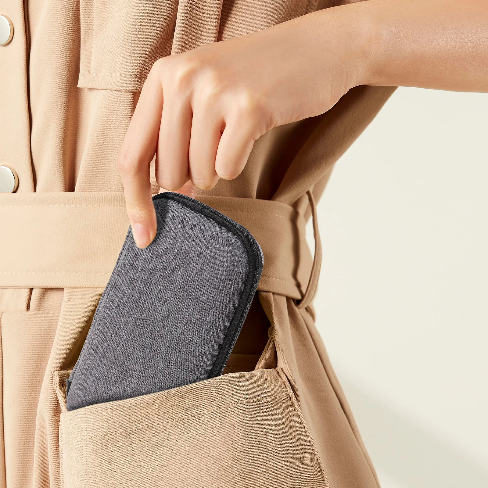 

Digital Product Bag Sturdy Eva Construction Travel Electronics Organizer for Microphone Data Cables Headphones