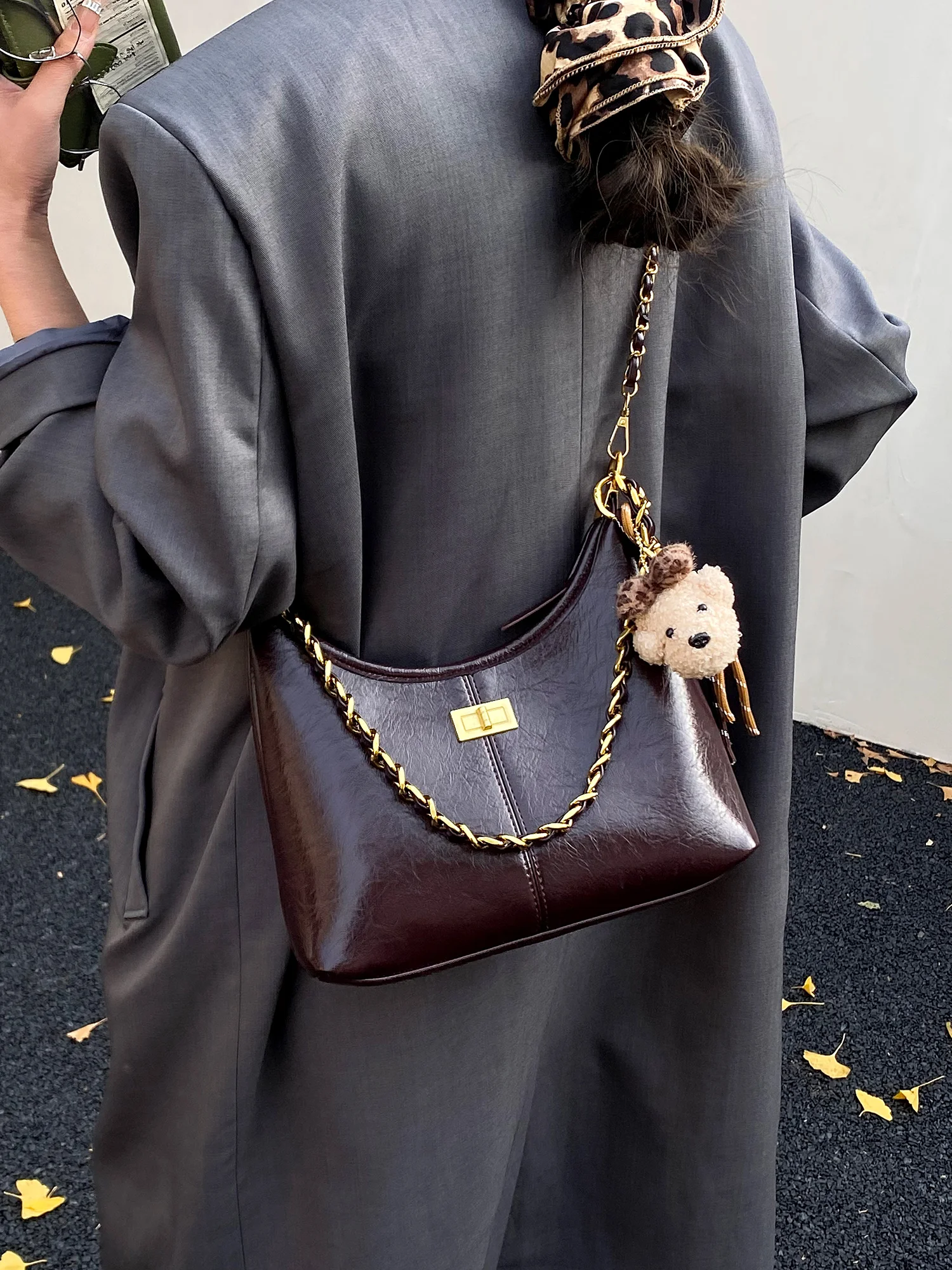 

Underarm Women's Bag Trendy 2025 New Chain Single oulder Crossbody Bag Retro Commuting Bag Soft PU Pure Color