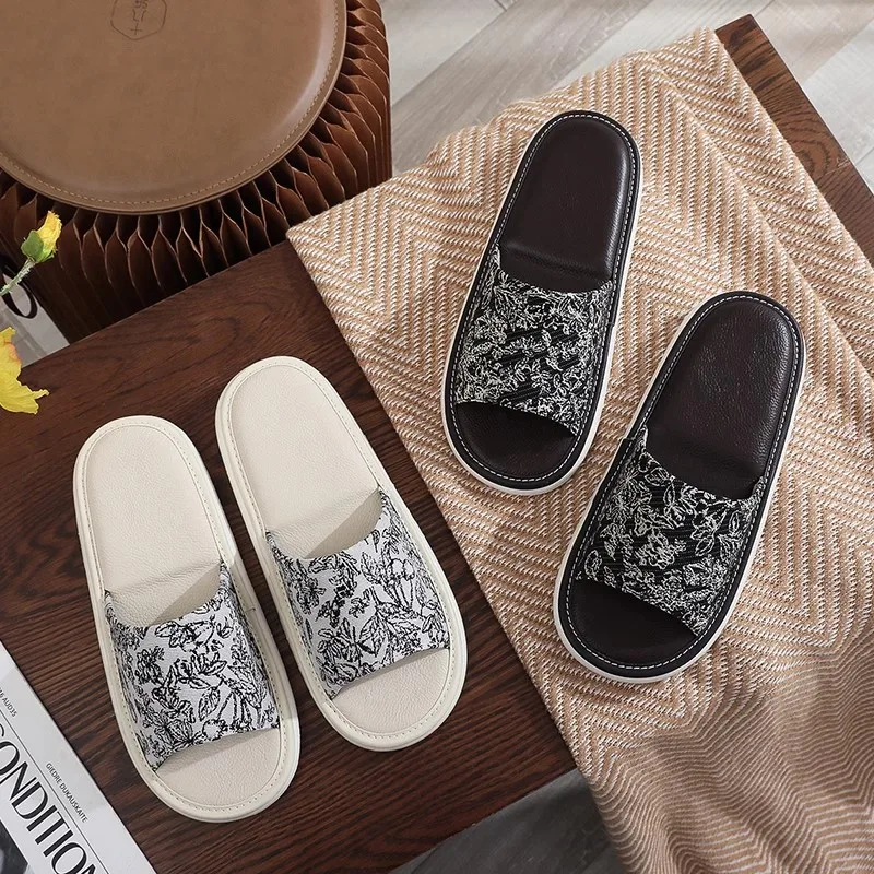 Summer High-End Embroidered Genuine Leather Indoor Slippers for Men and Women Anti-Slip Breathable Soft-Soled Home Slippers
