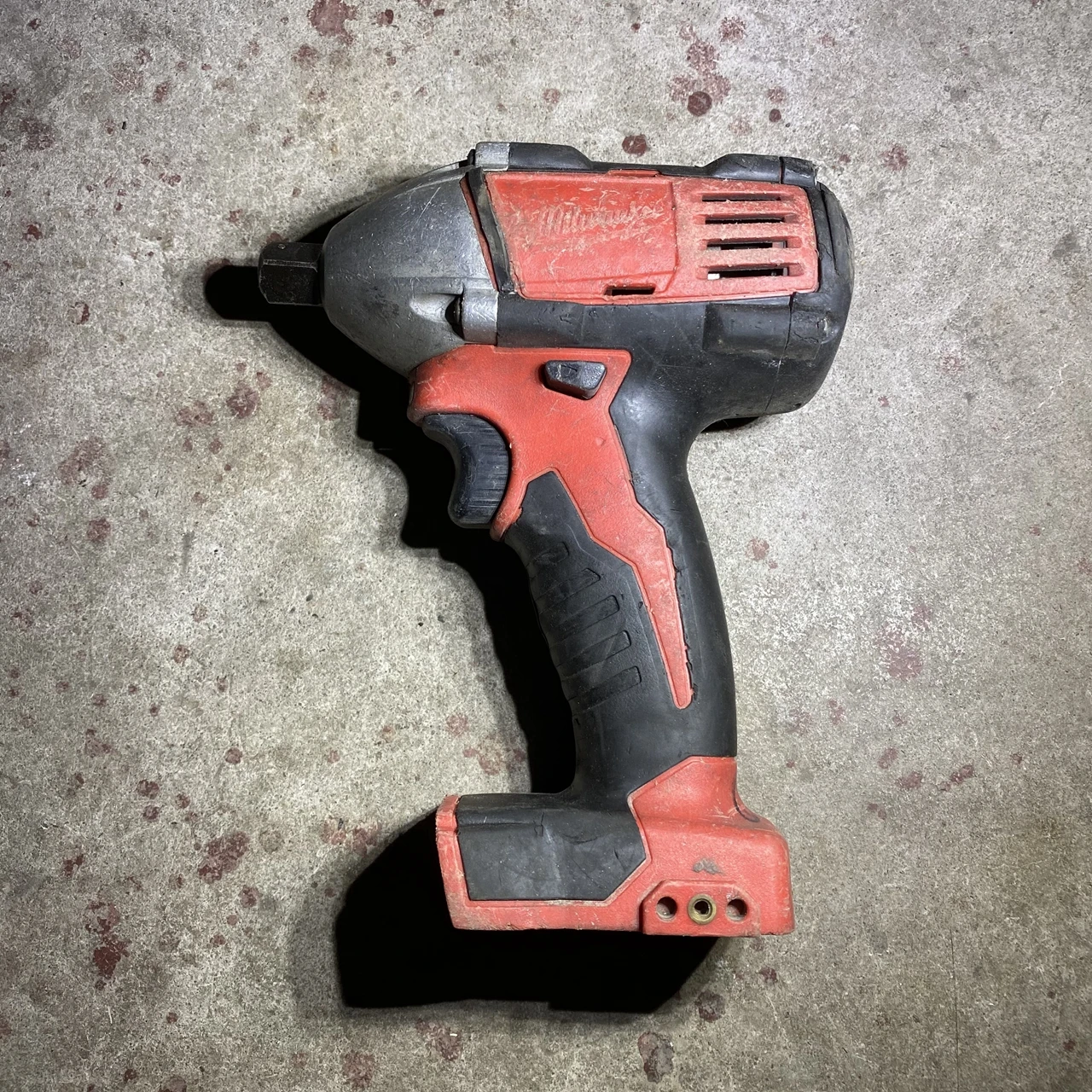 Milwaukee 2659-20 M18 18V 1/2-Inch Impact Wrench w/ Belt Clip - Bare Tool second-hand