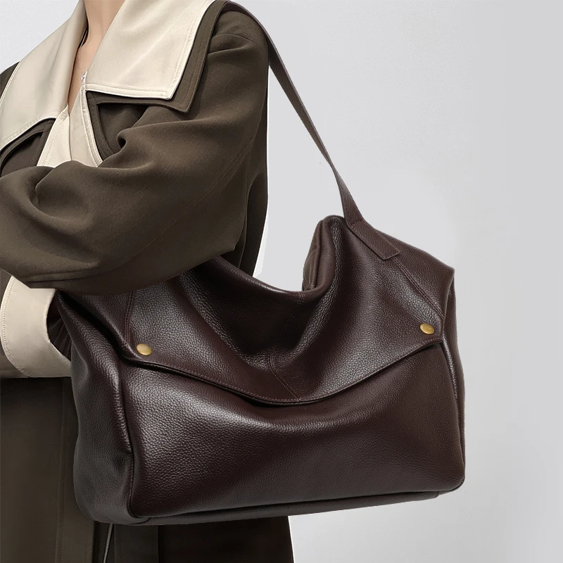 

Winter 2025 Women's Large-Capacity Shoulder Bag Soft Leather European American Style Casual Tote Simple Design for Everyday Use