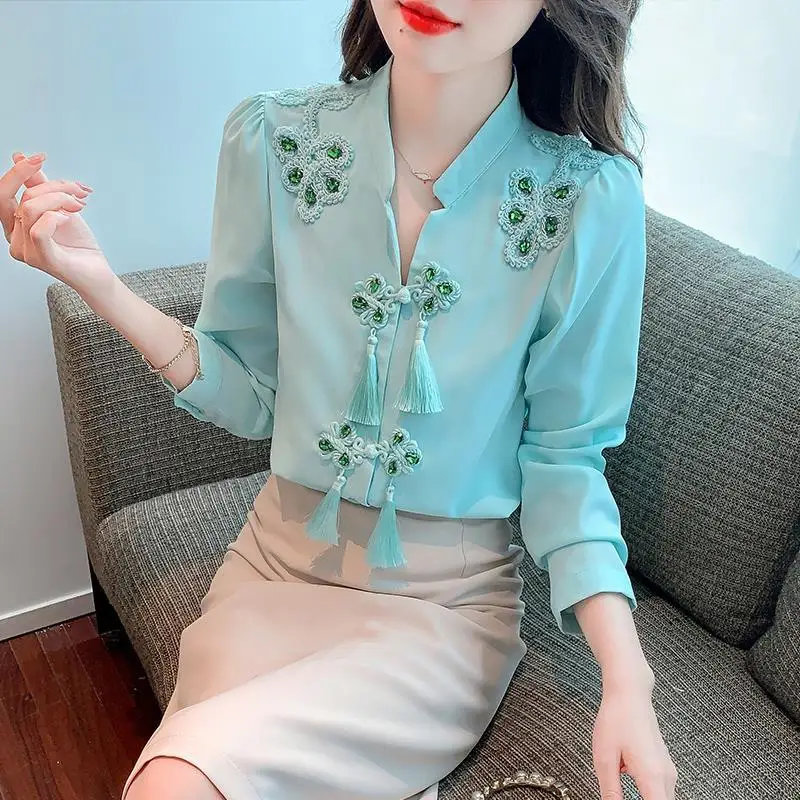 2023 New Spring New V-Neck Tang Suit Embroidered Embroidered Lace Up Long Sleeve Shirt for Women's Design and Unique Top