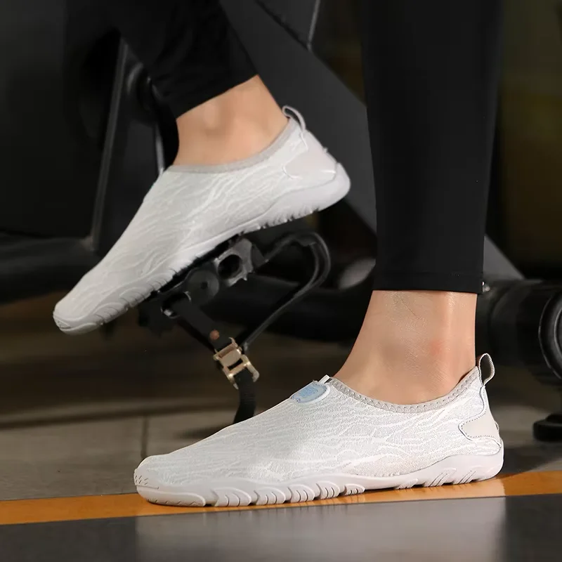 

Man Aqua Seaside Slippers Diving Shoes Barefoot Indoor Fitness Exercise Casual Sports Swimming Hiking Upstream Canyoning Shoes