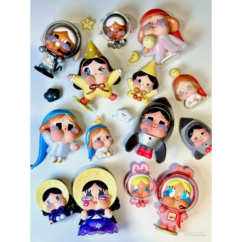 

POP MART Crybaby Crybaby Crying To The Moon, серия, фигурки слепых коробок, милая и интересная коллекция, оригинальные игрушки-сюрпризы, подарки