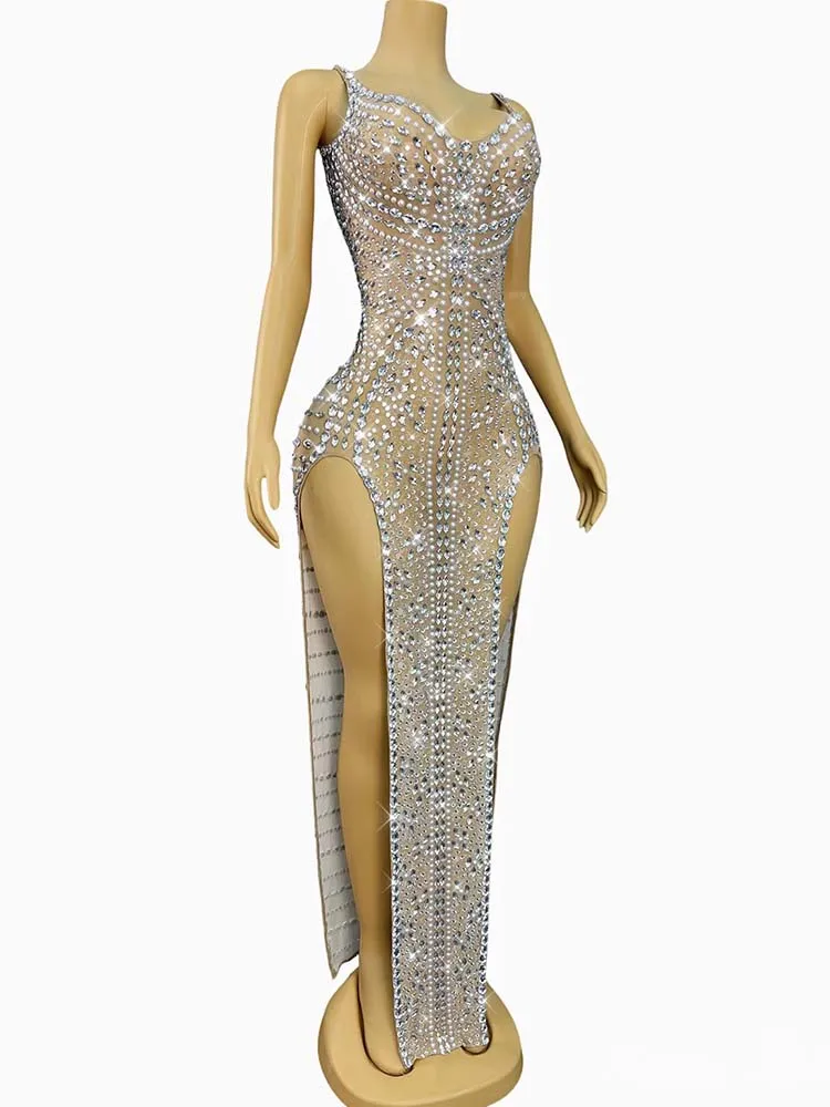 Wysokiej jakości sukienka z seksownymi ramiączkami, dekoltem w serek i rozcięciem, wykonana metodą hot stampingu, nowa kolekcja 2025, modna odzież damska na zamówienie.