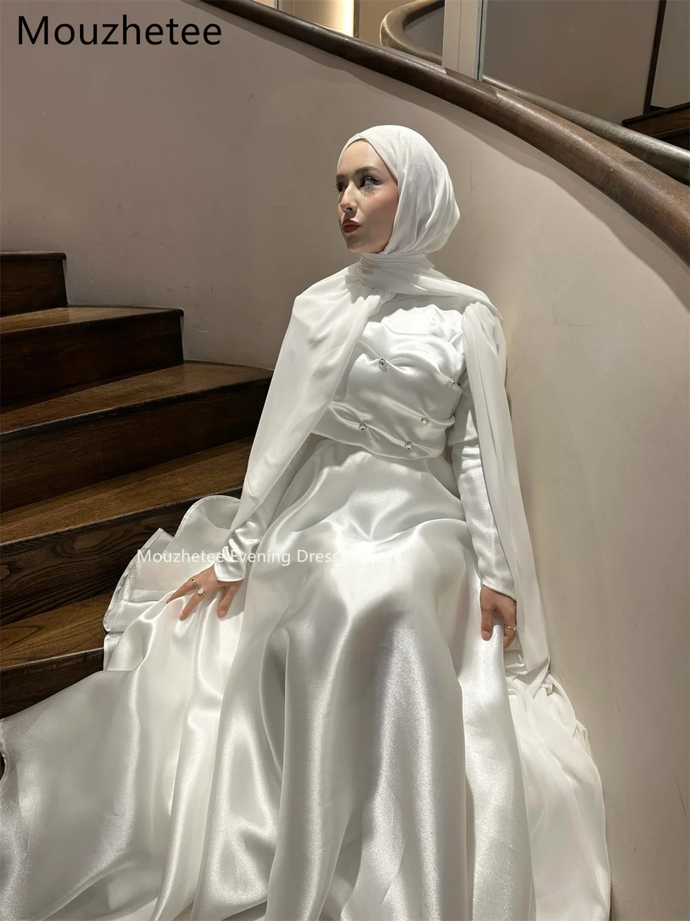 Mouzhetee A-Line Simple O-Neck Crystal Elegant Wedding Dresses Long Sleeve Classic Brides Gown Custom Made 2025